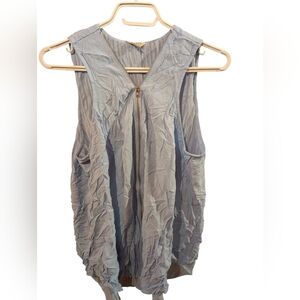 2/22$ Guess Light Blue Zip-Up Top
